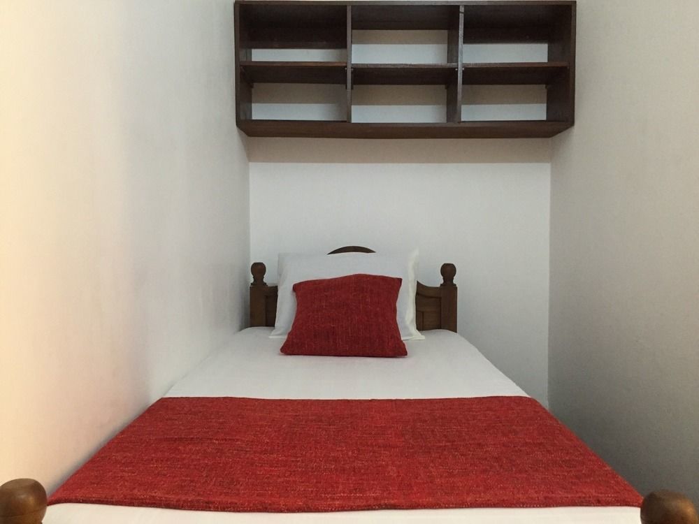 Yaarl Holiday Inn Jaffna Esterno foto